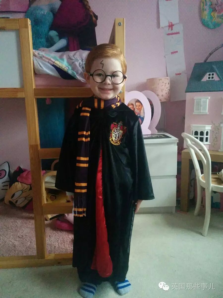 全世界哈迷已疯!罗琳亲自挑了一波网友的万圣装扮