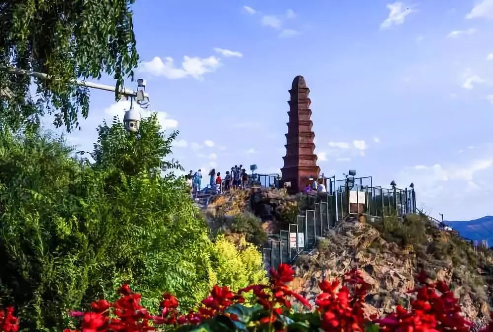 乌鲁木齐一日游景点_乌鲁木齐景点_乌鲁木齐八钢景点