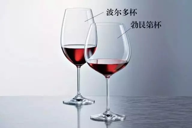 拉菲红酒配生蚝，这么奇葩的搭配组合真是活久见