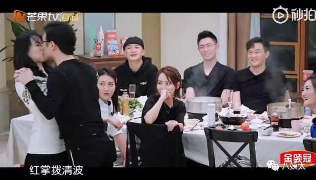 汪峰不顾众人索吻妻子，有谁注意章子怡的表情？国际章越来越真实