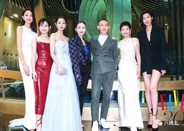 39岁“万人迷”上热搜，气质比18岁少女还好，仪态真是一把整容刀！