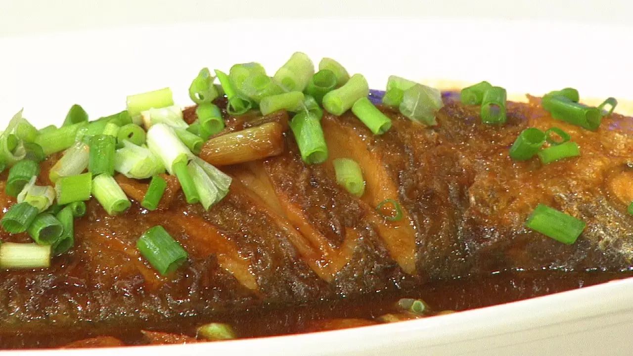 今晚21:00《番茄生活王》为您奉上——酱焖黄花鱼