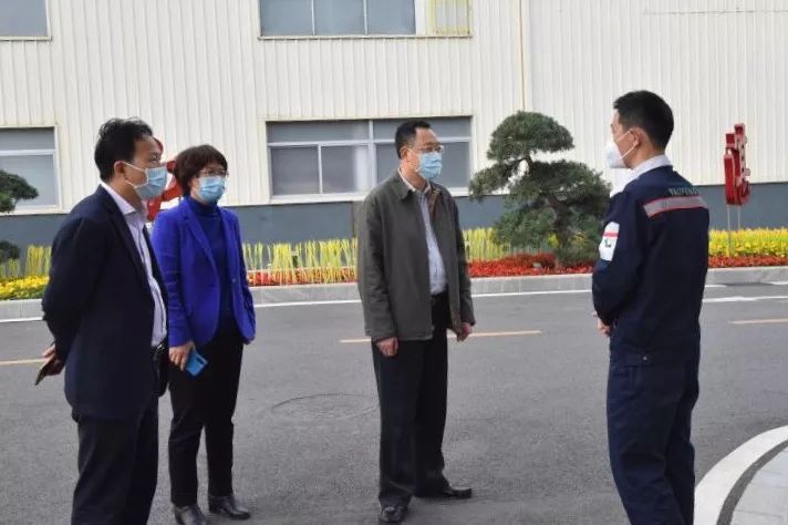 杨柔彦深入前线调研检查疫情防控工作