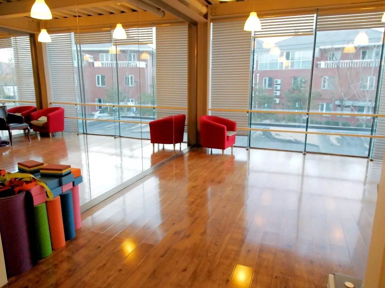 在美國(guó)坐月子護(hù)理_美國(guó)月子怎么去_美國(guó)在月子中心坐月子好嗎