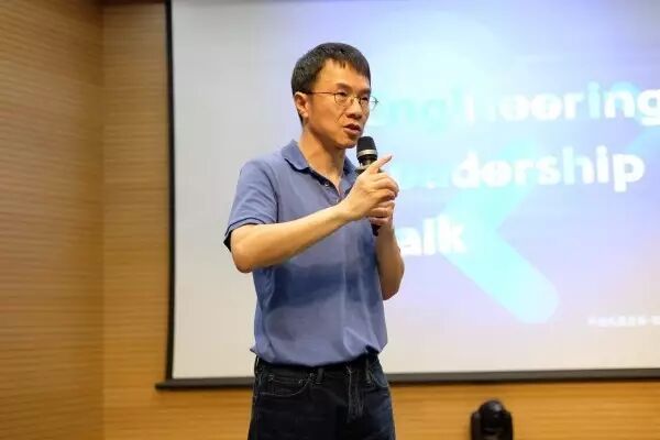 陆奇致百度工程师：最好的工程师必须懂产品