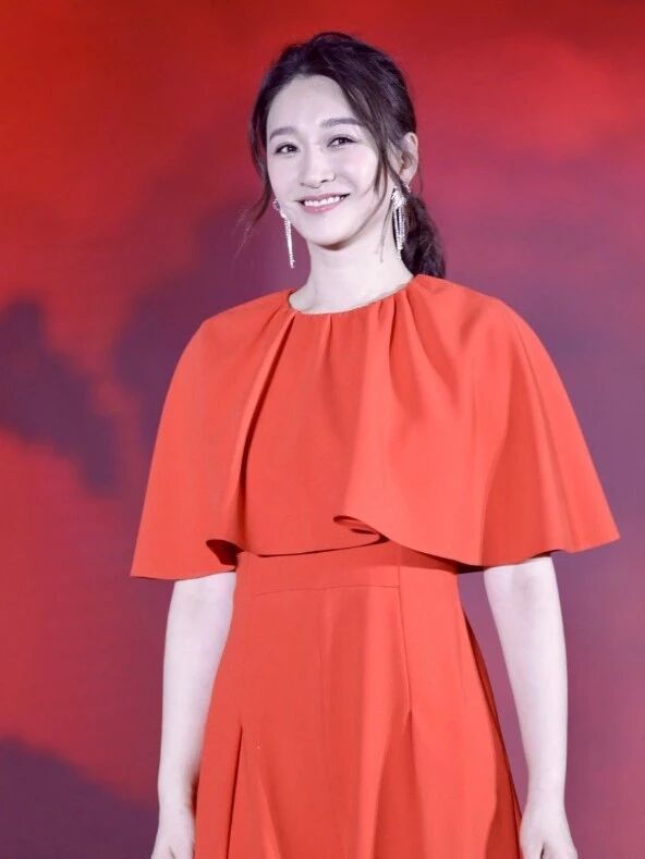 李小冉通透谈婚姻,活成中年女人范本