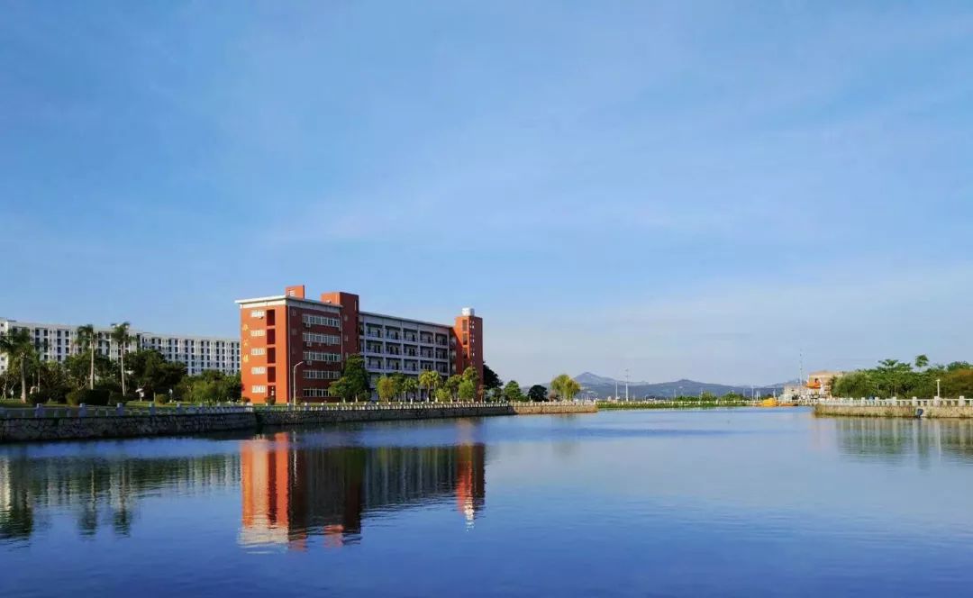 厦门海洋职业技术学院8月14日省内征求志愿