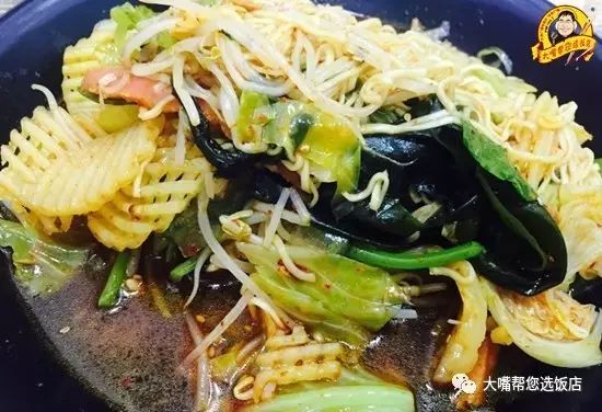主打麻辣拌和麻辣鸡架