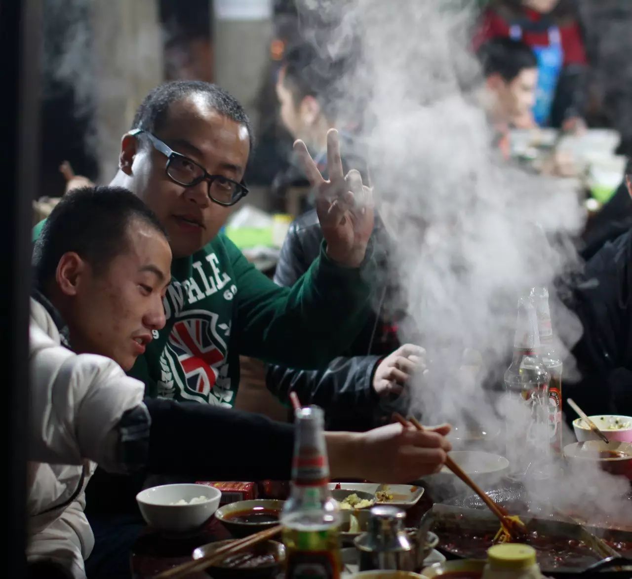 完全是老重庆时代吃火锅的感觉!