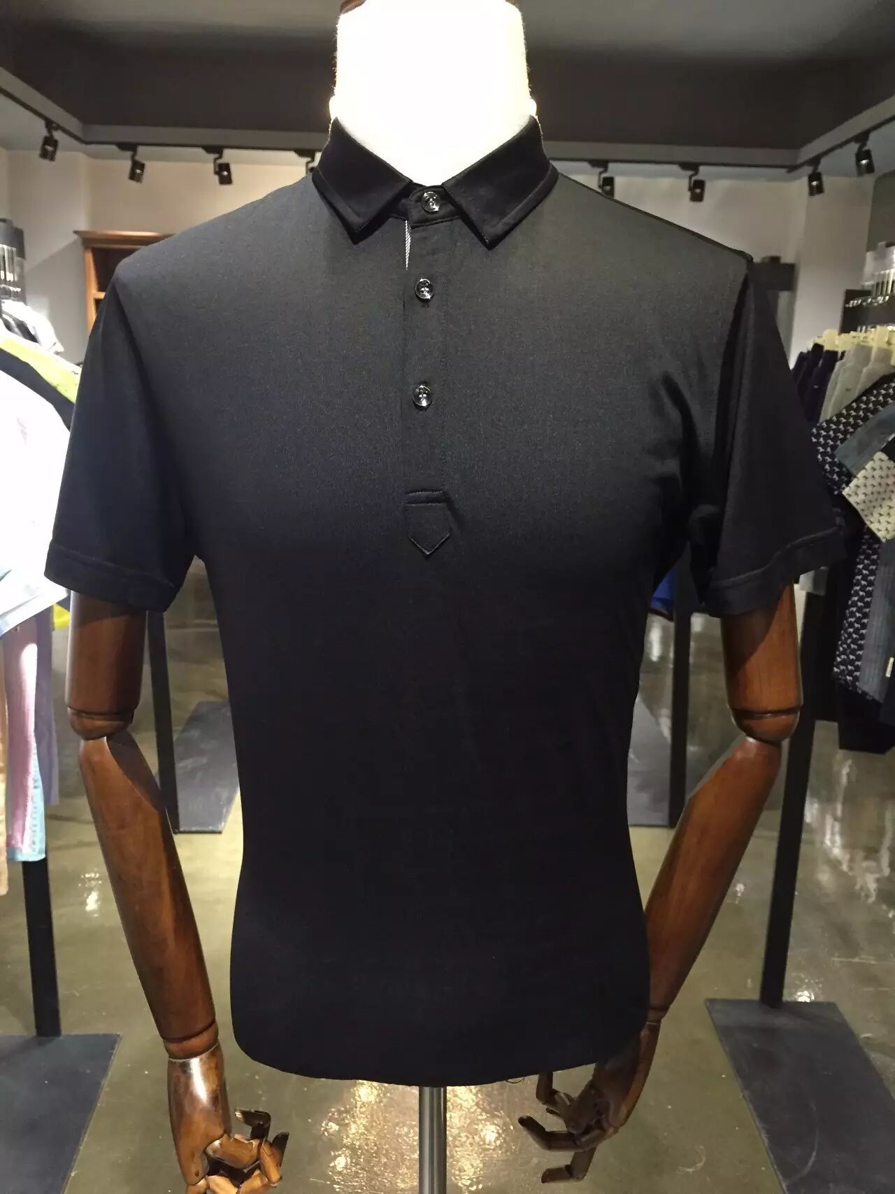 外贸批发微信女装尾货是真的吗_外贸尾货女装批发微信_外贸尾货微商