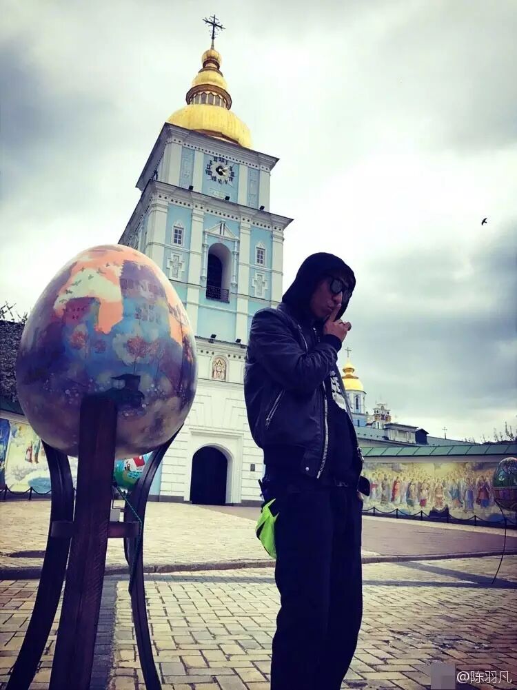 给大伙翻译一下陈羽凡的10字回应