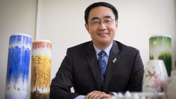 新西兰华裔议员杨健
