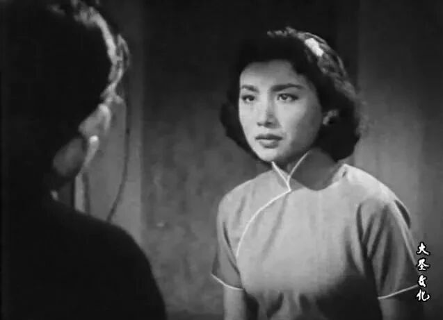 点阅读原文，看百年经典老电影⭐看电影《新寡》豆瓣7.4 夏梦主演香港怀旧家庭片~1956