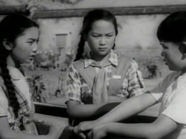 点阅读原文，看百年经典老电影⭐看电影《祖国的花朵》豆瓣7.8 国产家庭儿童片~1955