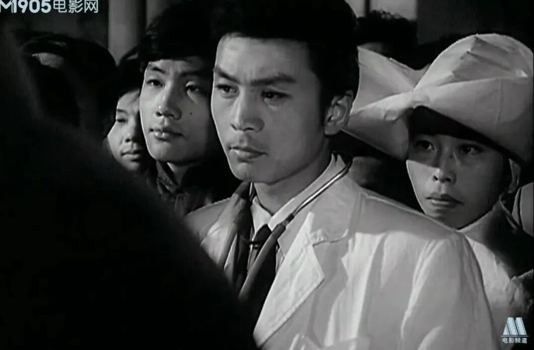 点阅读原文，看百年经典老电影⭐看电影《特高课在行动》豆瓣6.9 国产怀旧犯罪片~1981