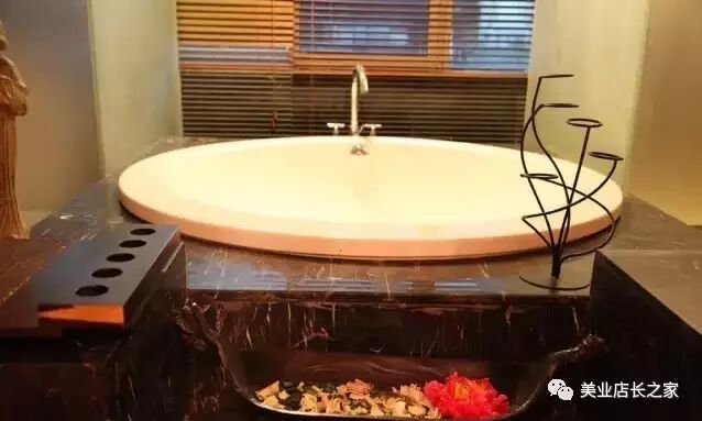 推荐 | 美容院妇女节策划案（附：邀约短信）