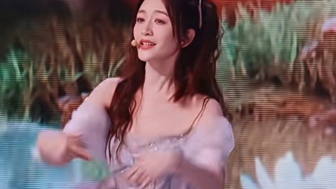 李小冉《心愿便利贴》因跑调忘词冲上热搜