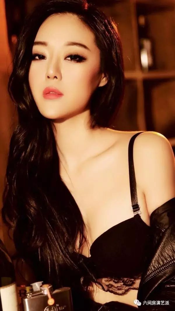 天后那英二十年经典老歌《梦醒了》翻唱,歌声美出天际!