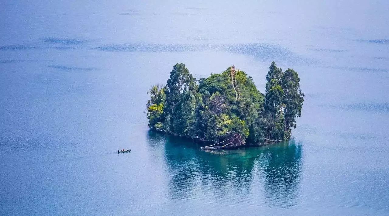 云南|跟着刘涛、易烊千玺去泸沽湖旅行,这样的小众玩法你一定会喜欢.