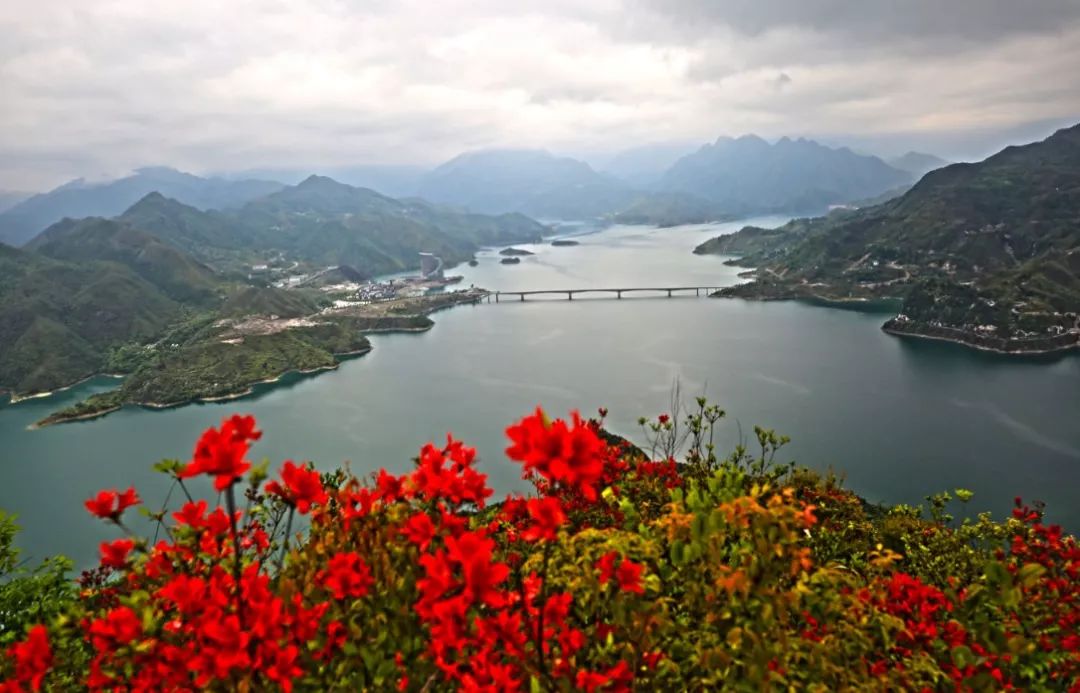 千峡湖生态旅游度假区|| 万顷碧波浸山中