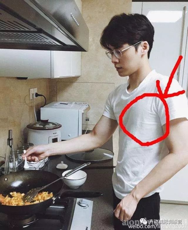 什么?李易峰的胸肌居然刷屏了?
