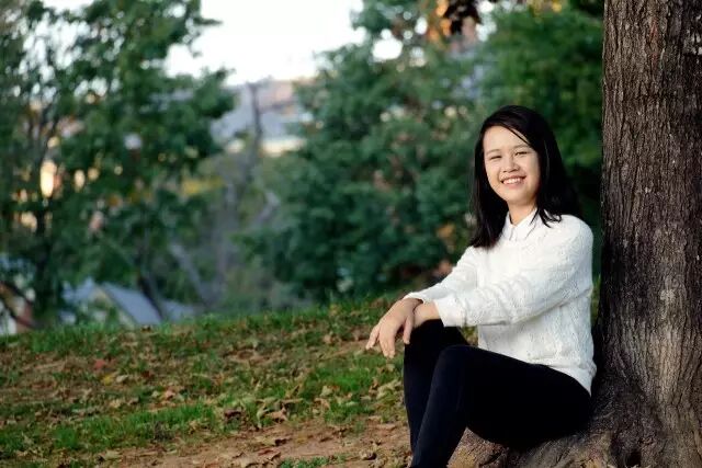 她笔下的青春是北京新新一代的青春缩影｜背面