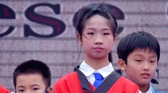 【清澜山学校阳光思维班每日播报点评】王君：欣怡亮剑