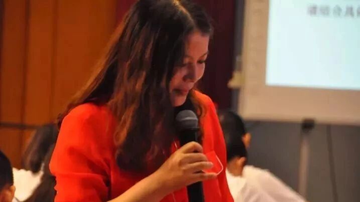 【青春语文·周忠玉群诗教学研究· 群文教学下的主题型文本，语用价值的隐与精神价值的显】