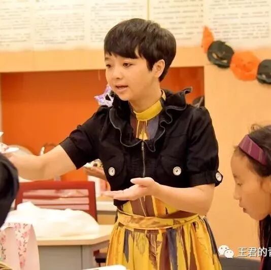【青春语文研究】春霞读君姐（四）：虚词、标点，低头静心方才得见！