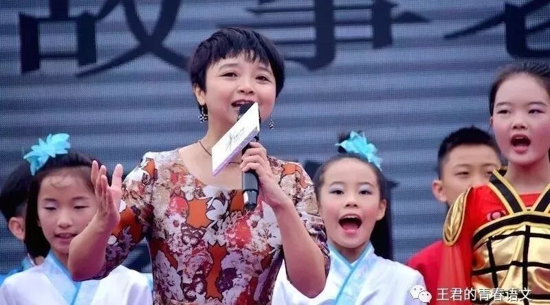 【清澜山学校阳光思维班播报点评】王君：有超强表现力的子涵播报