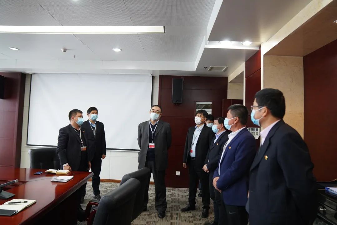大唐安徽发电有限公司董事长,党委书记,总经理赵群深入公司本部各部门