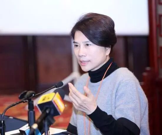 ������:��ϰ���˹¶� �����������гʵ�ֲ��ˣ�