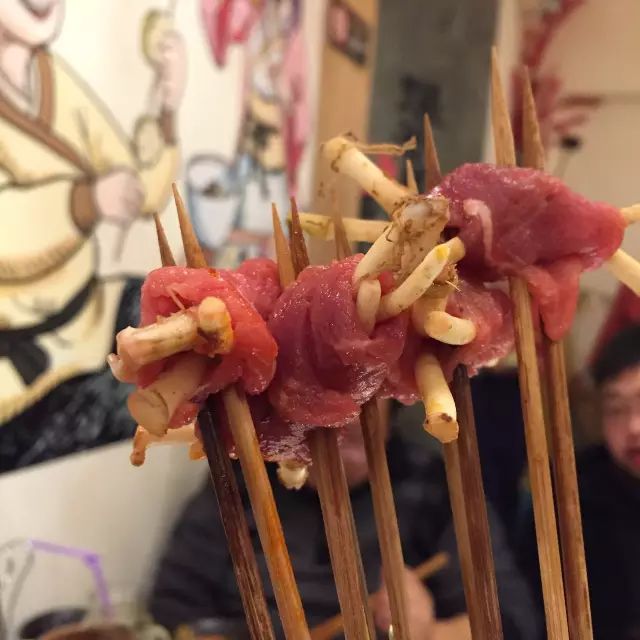 牛肉卷折耳根