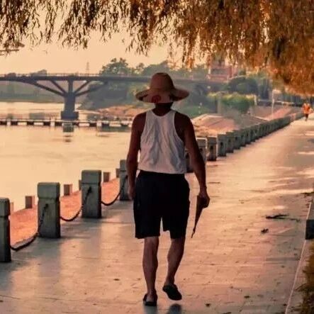 到了中年，四种亲戚要多来往，交往越多，回报越大