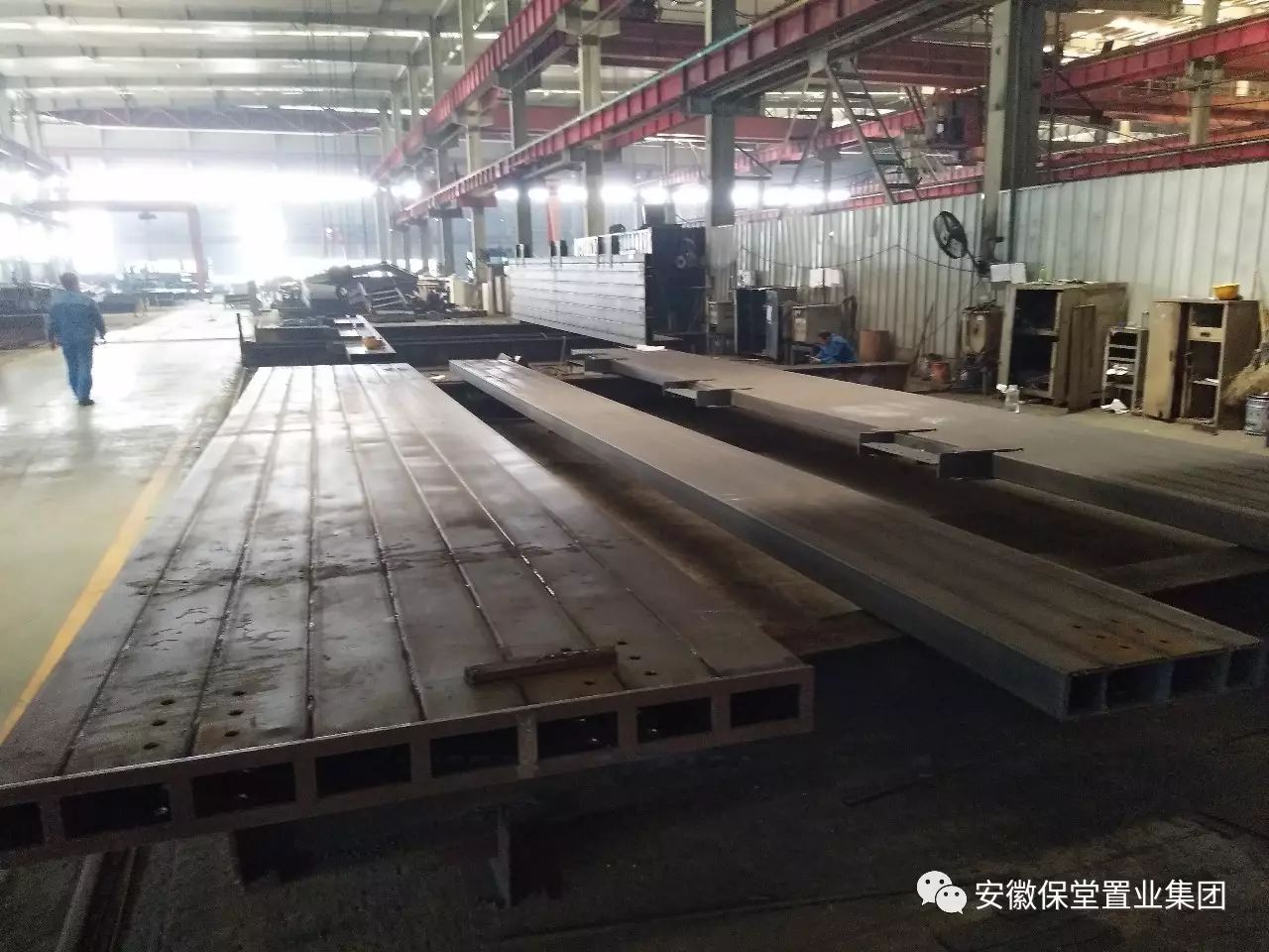 生产车间加工成型的钢管束成品
