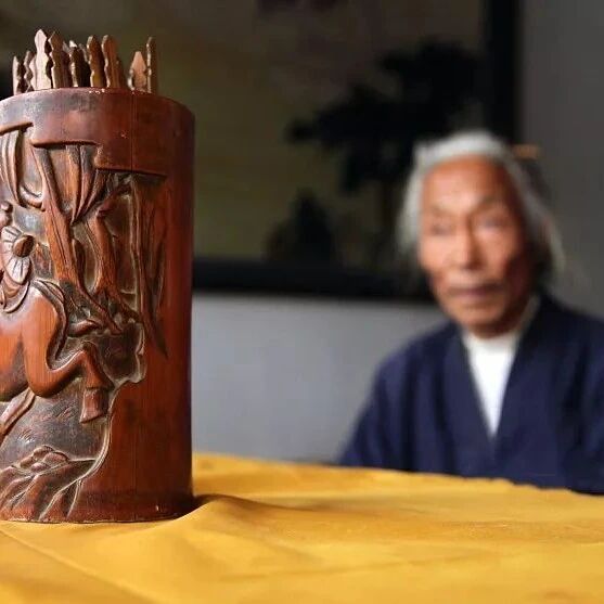 医不叩门，道不送卦，师不顺路，易不空出！