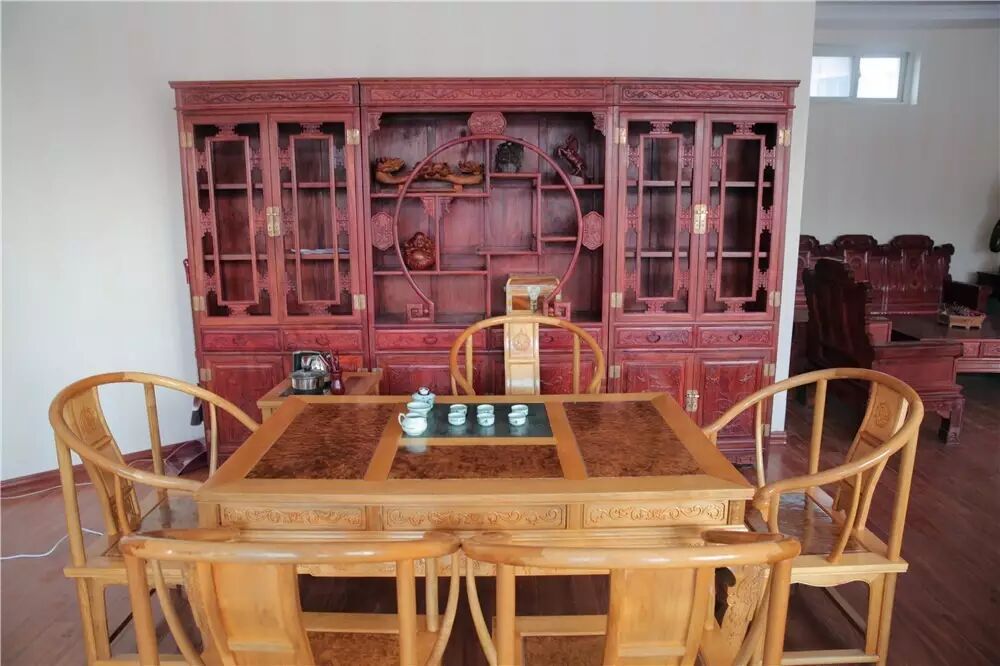 【代表】传承红木雕刻技艺，四十年锲而不舍，一凿一铲尽显鬼斧神