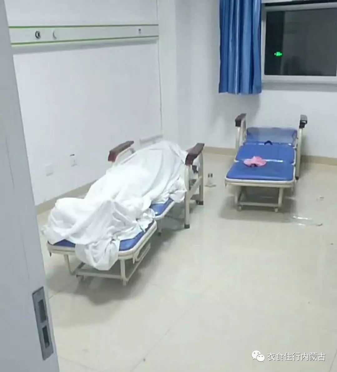 患者已死亡,在医院里,据说医院太平间不让用.