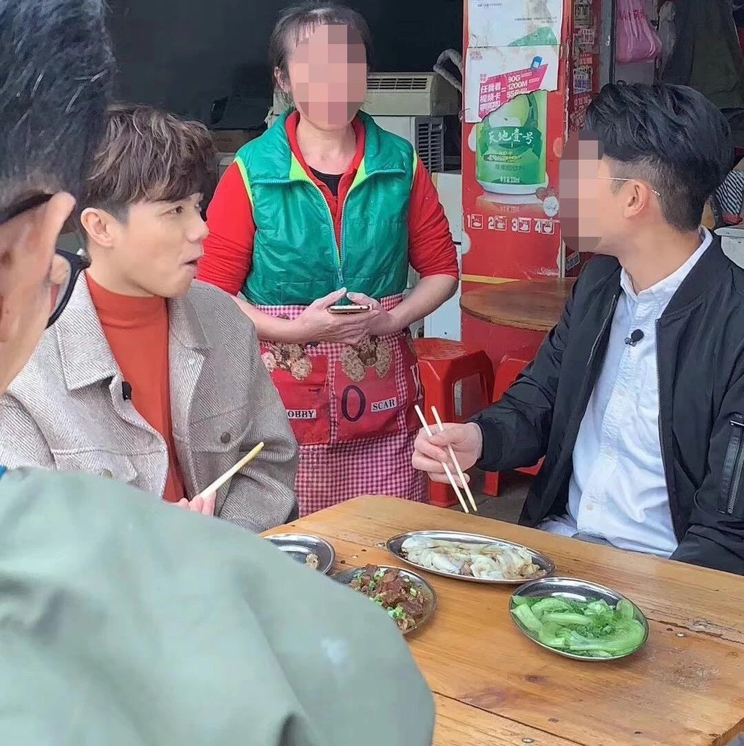 近日!张敬轩翻到广州老家,现场都是人人人....