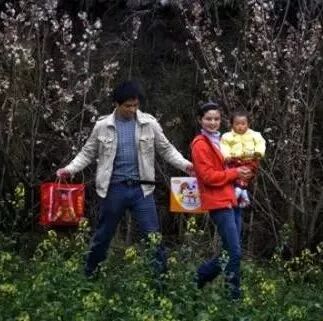 瑞昌-周杰为2018年正月大屋边周姓初六姑娘们回摇篮聚会...