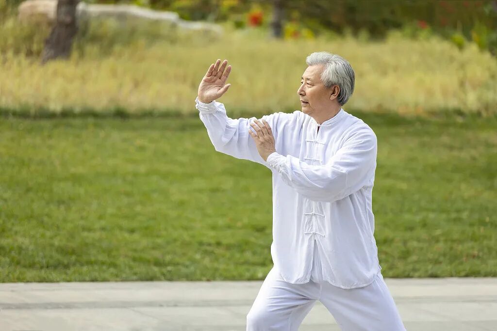 中医治未病重在“四调”：调精神，调呼吸，调起居，调饮食！