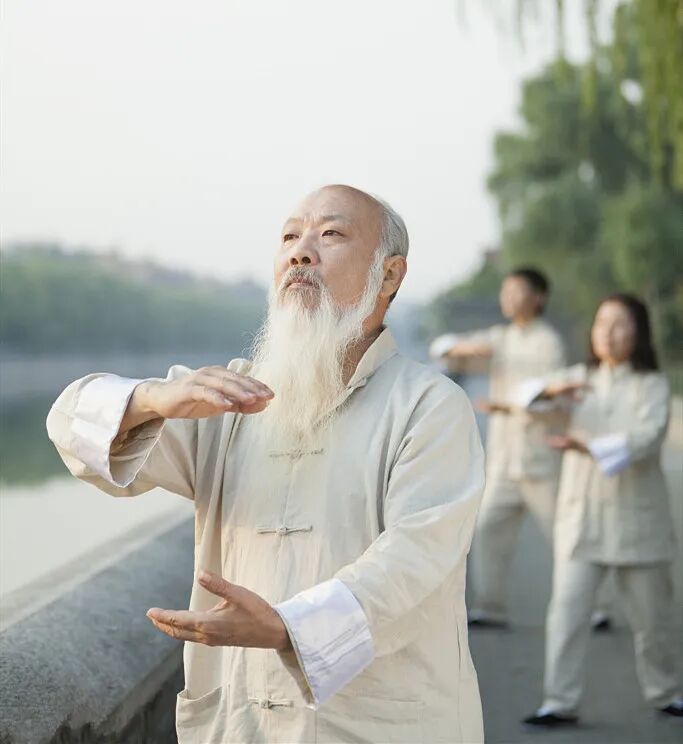 中医治未病重在“四调”：调精神，调呼吸，调起居，调饮食！