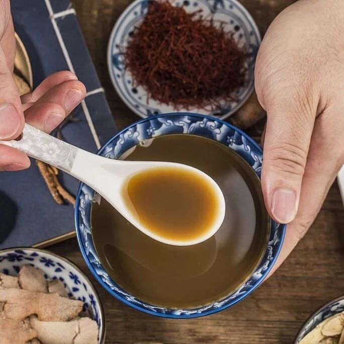 中医治疗脂肪肝的医理是什么？一个中成药为肝脏 “减肥”！