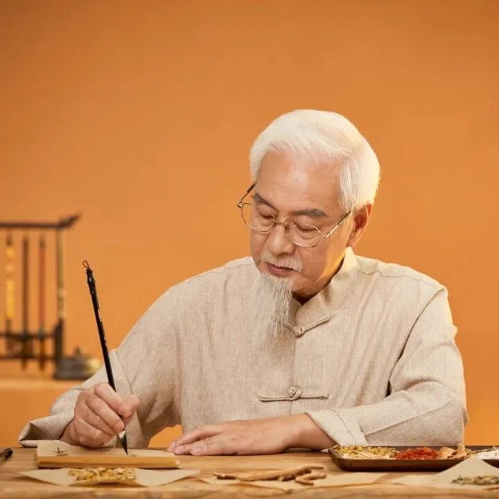 治疗风湿麻木的药方，让你远离手脚麻木，风湿，腰腿酸痛！
