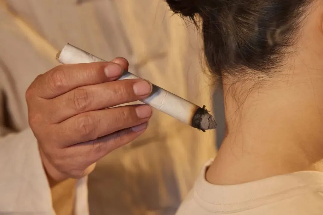 寒湿淤体质的人更易老，这个中医妙招，温经通络，让你更显年轻！