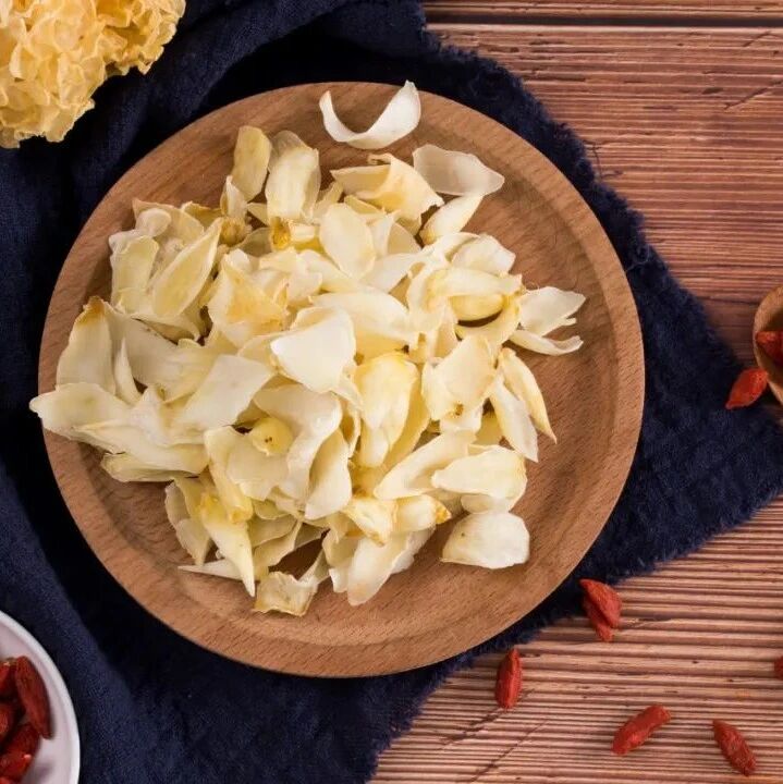 五心烦热，失眠多梦，肺燥干咳，多半是阴虚了，一味药搞定！