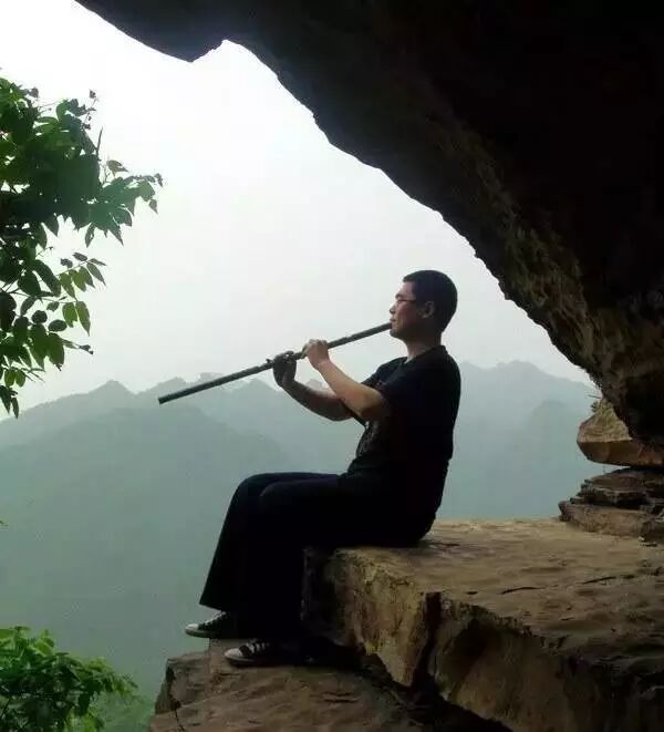 悦耳丨当洞箫遇上《北国之春》,世界瞬间宁静