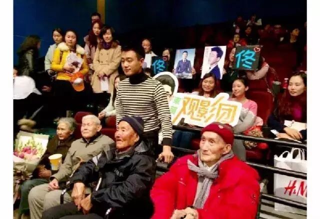 他身价过亿却用20块钱的水杯 堪称最“吝啬”男神