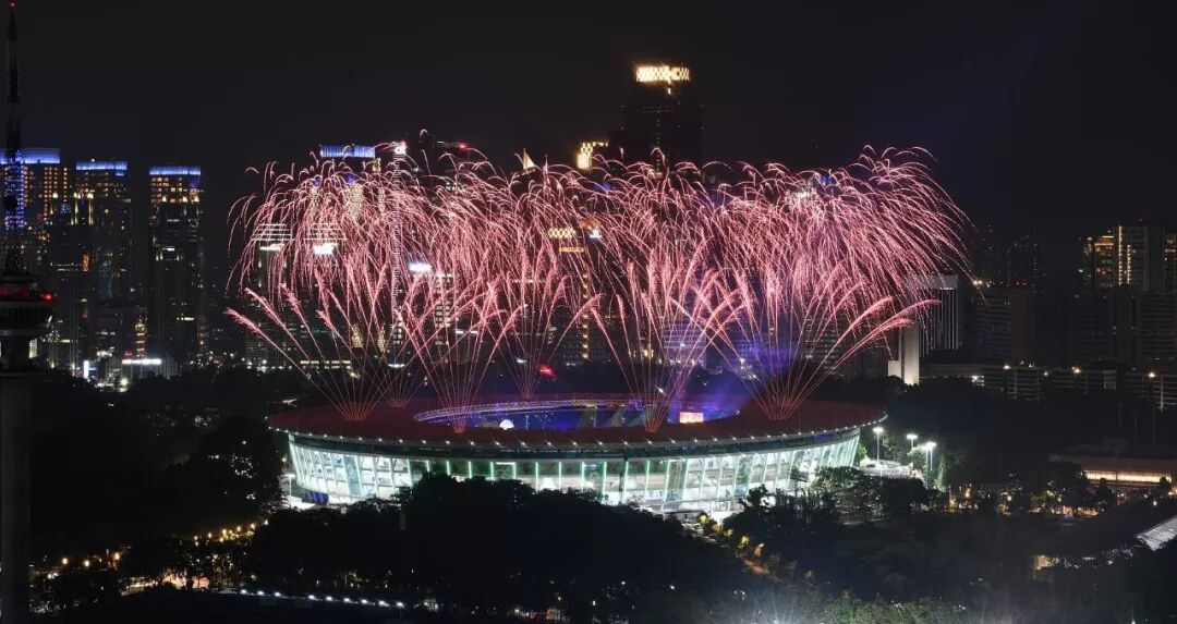 刚刚,第18届亚运会开幕!一起为中国队加油!