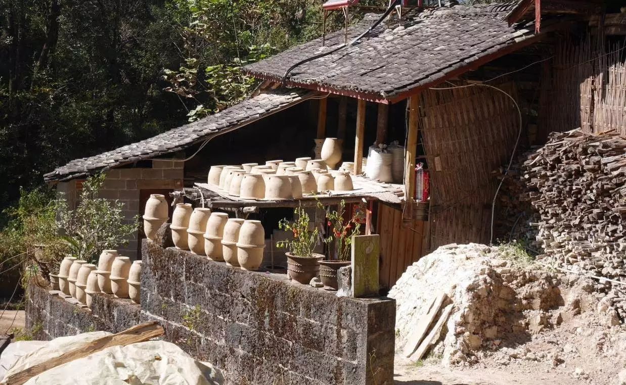 土陶工艺——三联村(碗窑)素有"制陶工艺之乡"的美称,制陶工艺至今